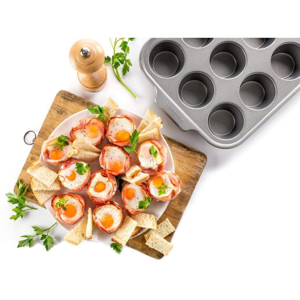 KitchenAid Bakeware 12 Cup Muffin Tin, Grau - Image 3