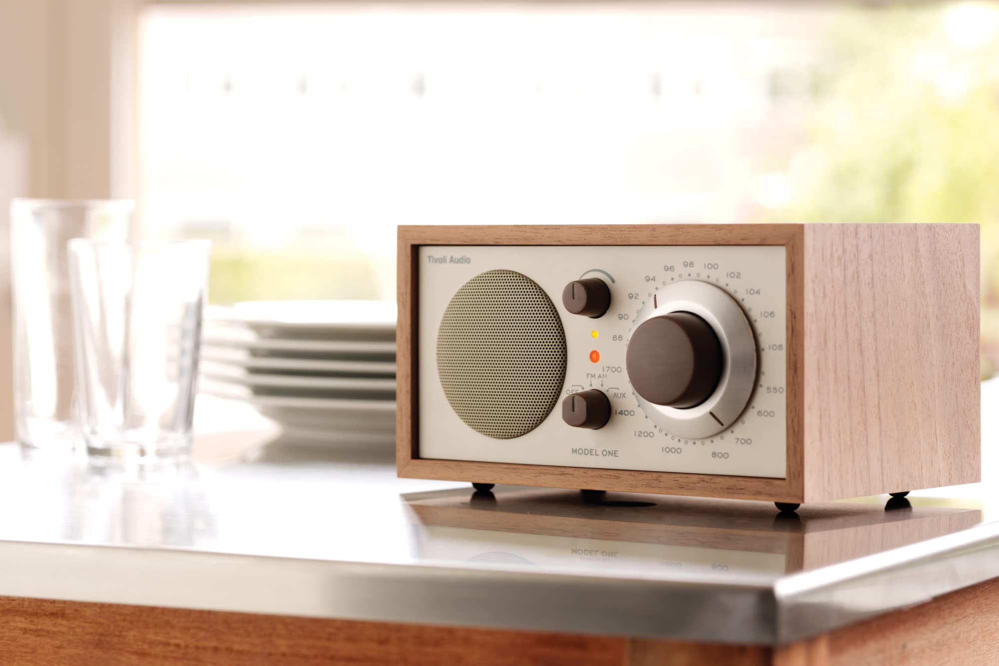 Tivoli Audio Model ONE - Poste Radio Vintage Rétro en Bois - AM / FM sur Secteur - Enceinte Transistor Design Classic pour Cuisine
