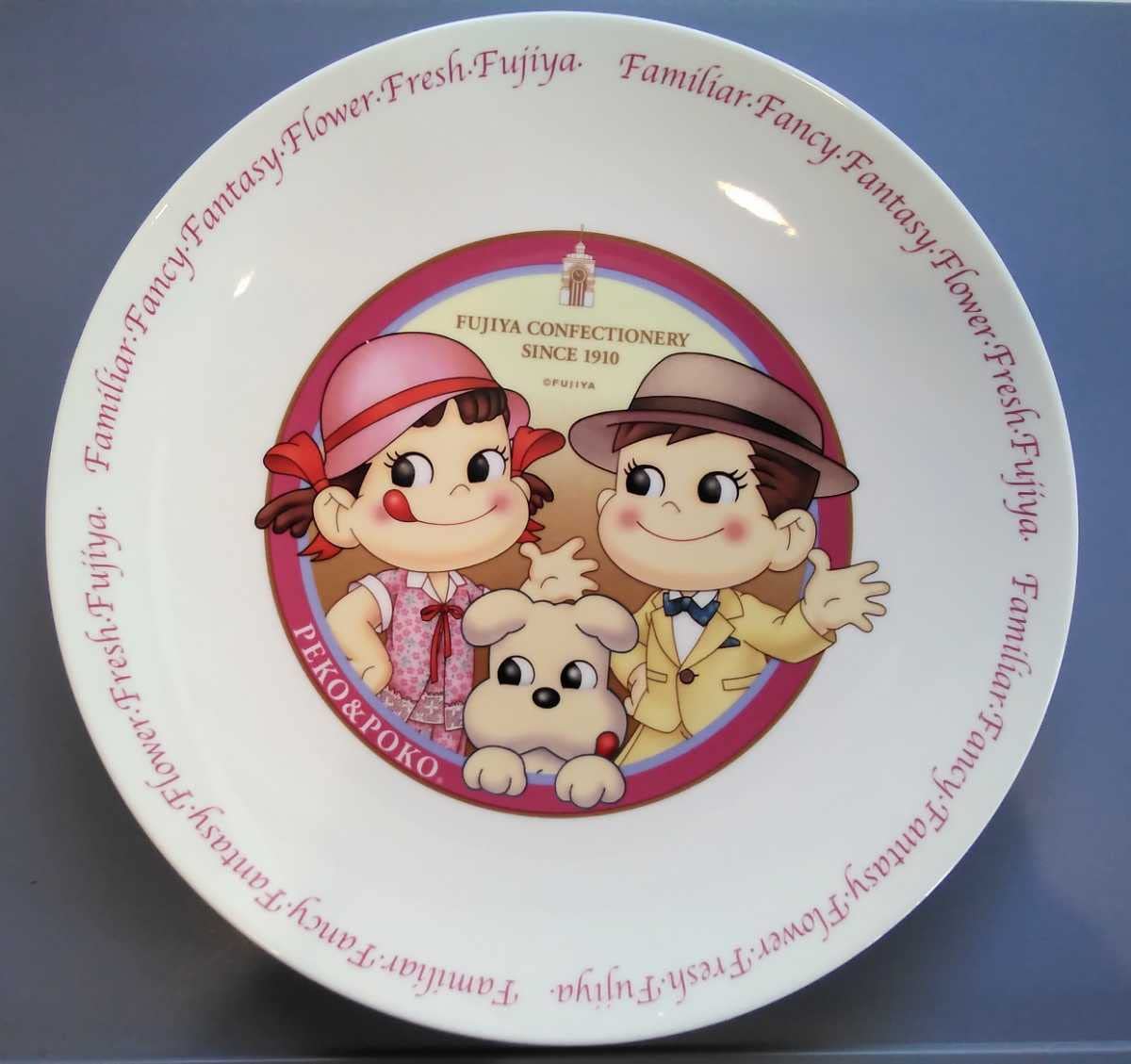 不二家　ジャンボペコちゃん　PEKO FAMILY CLUB No.5749陶器 不二家 ジャンボペコちゃん人形 陶器製 非売品 - メルカリ