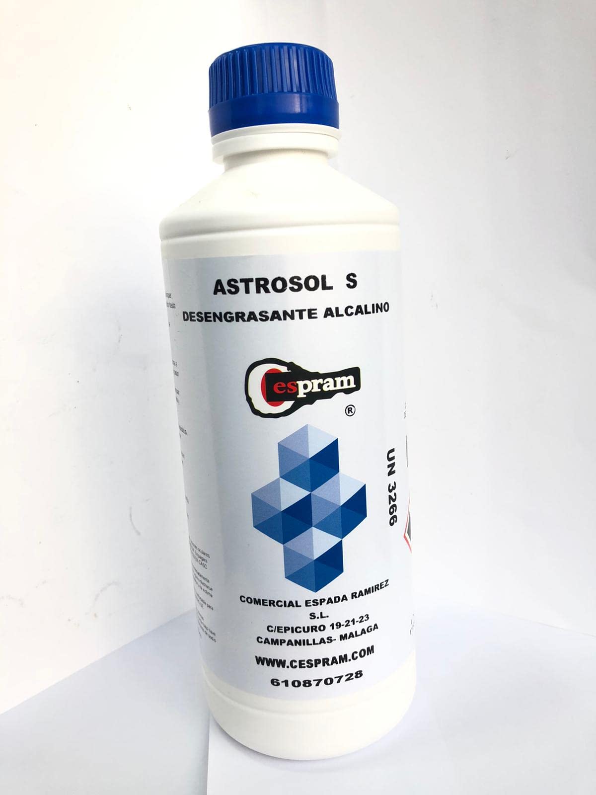Desengrasante industrial concentrado enérgico.Formulado para cocinas,rejillas,campanas,estractores,suelos y superficies muy sucias. Envase de 1 litro (6)