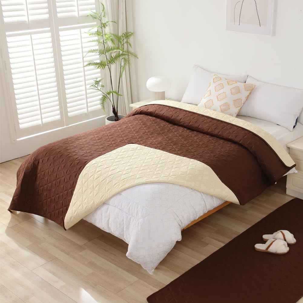 Taiyang Copridivano per Cani impermeabile, Coperta impermeabile per cani, protezione per mobili per bambini, bambini, cane, gatto, Con fondo in gomma antiscivolo (Caffè, 208-260 cm)