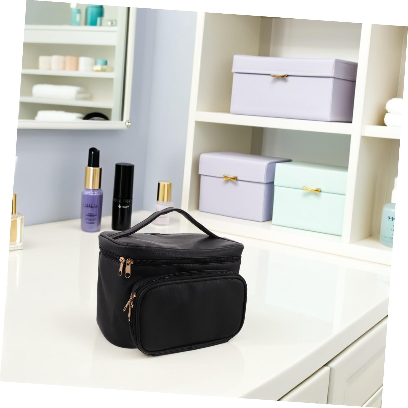 Trousse de Toilette Femme Étanche PU Capacité Compartiments Organisés Légère et Portable Sac Cosmétique de Voyage Noir