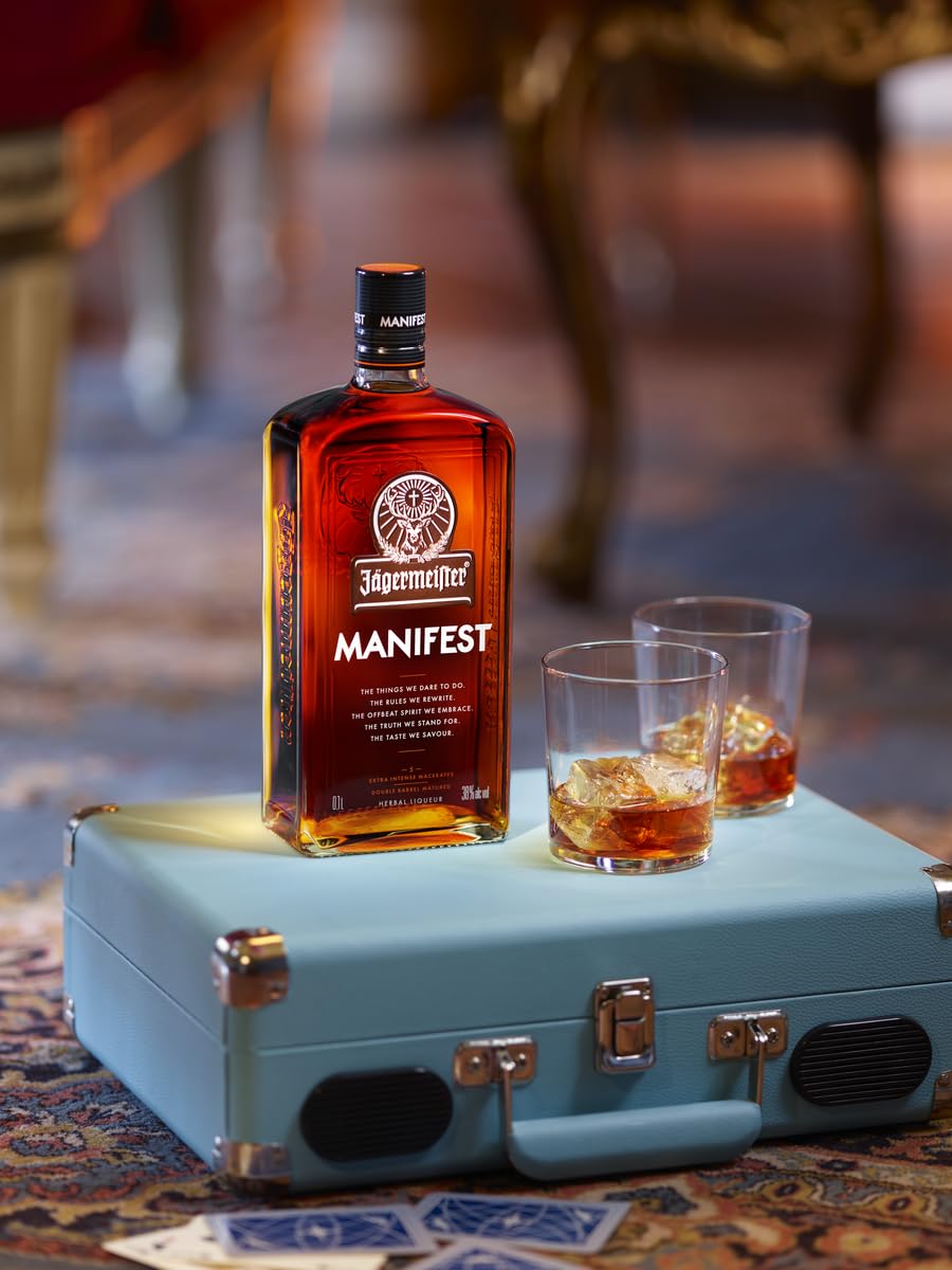 JÄGERMEISTER - Manifest 500 ml, Licor de Hierbas Premium, con Ingredientes Botánicos, Notas de Vainilla, Cardamomo y Azafrán