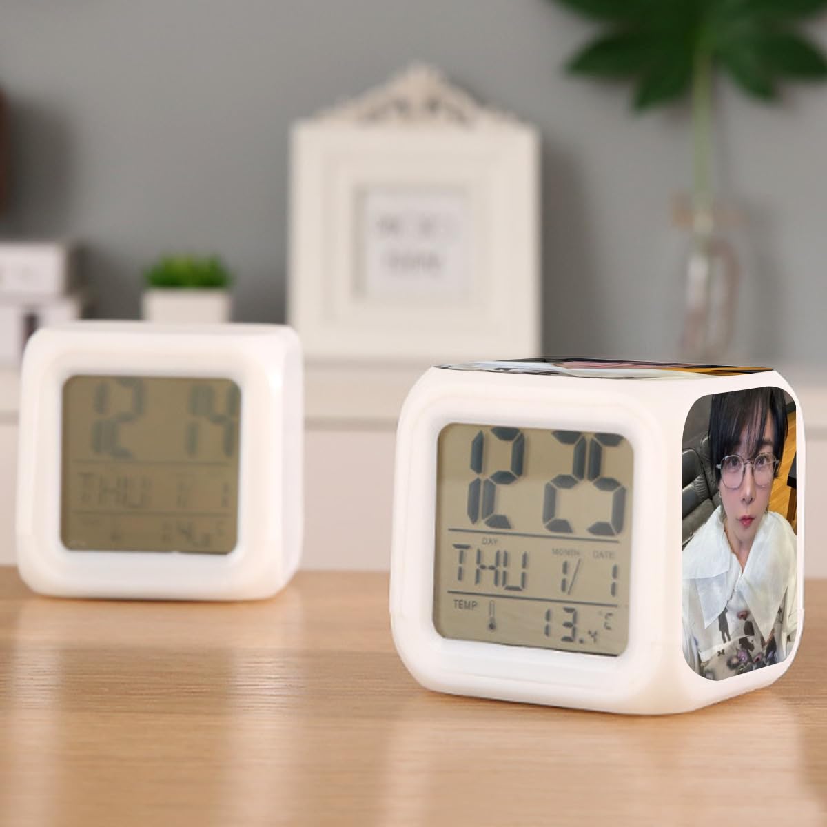 ミセスグリーンアップル　目覚まし時計 Amazon.co.jp: ミセス グリーン アップル 大森元貴37 目覚まし時計