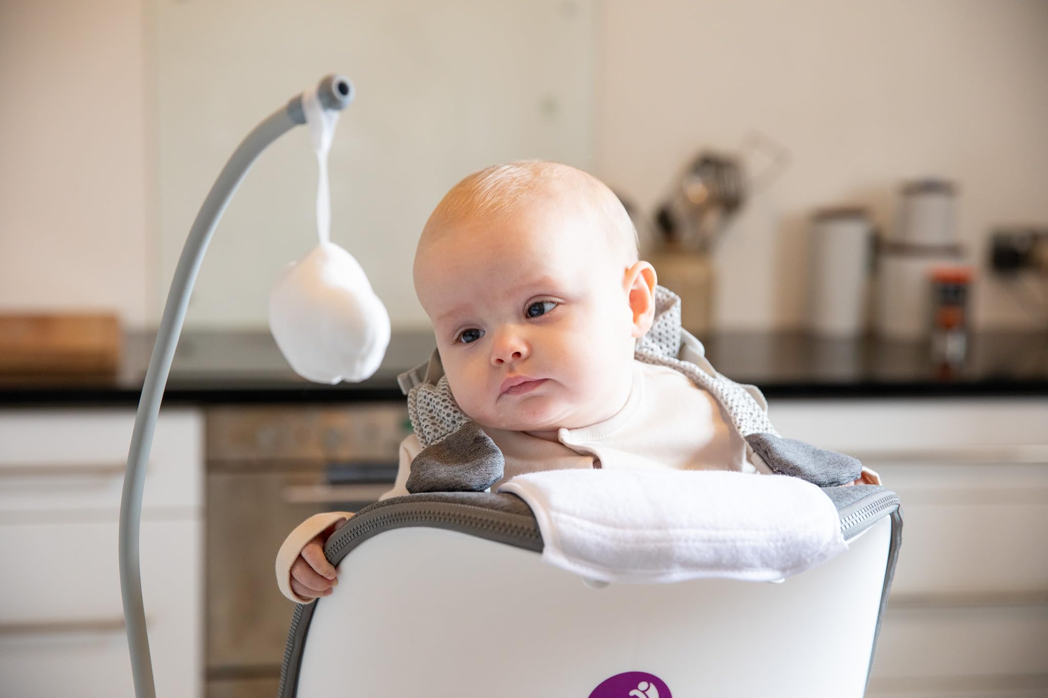 Chaise Bébé Anti-Reflux | Siège d’Alimentation Vertical pour Soulager Reflux & Coliques | De la Naissance à 3 Ans | Assise Réglable à 70°, Convertible en Chaise Haute