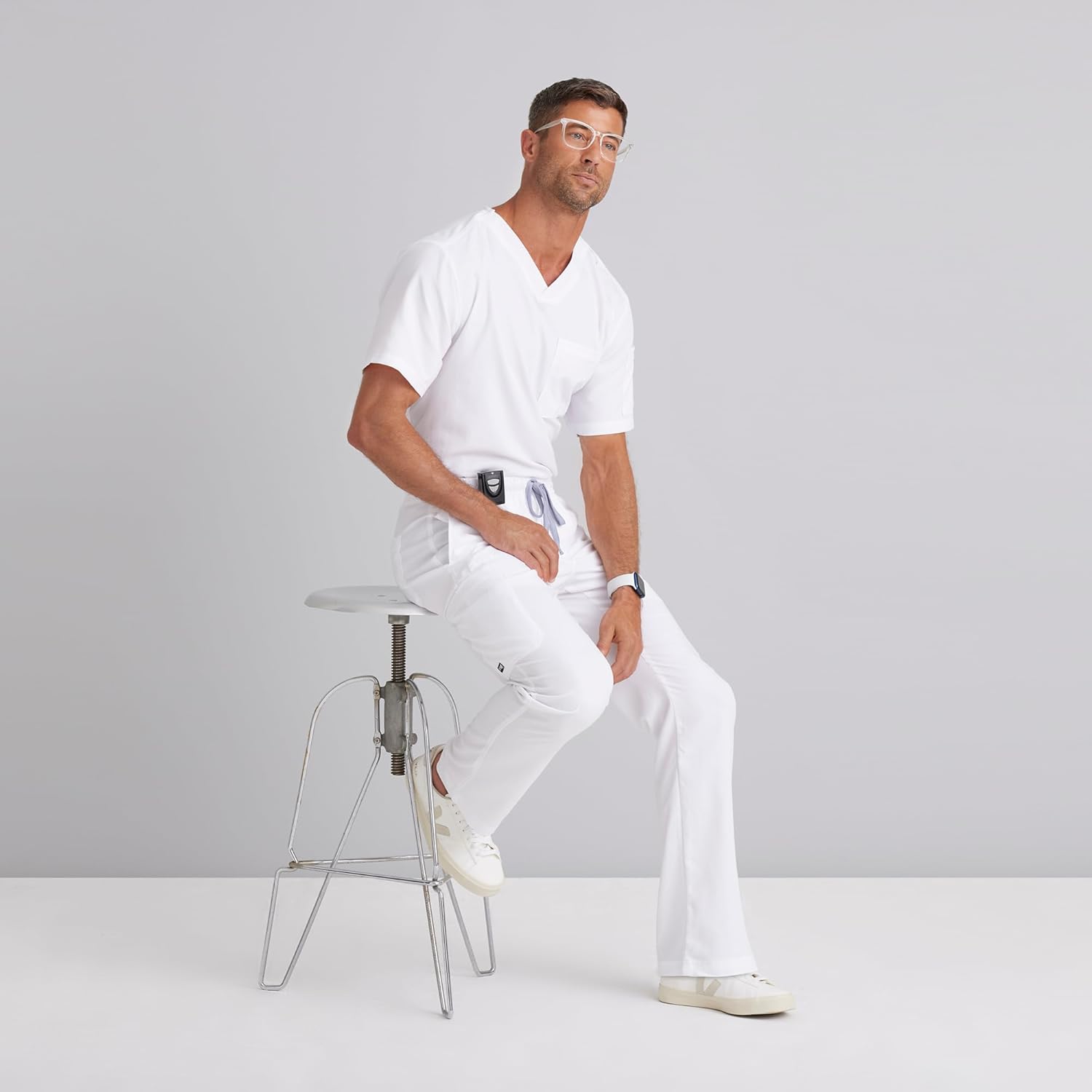 Grey's Anatomy Men's GRT091 Evan Top 2 Pocket V-Neck Scrub Top - Image 3