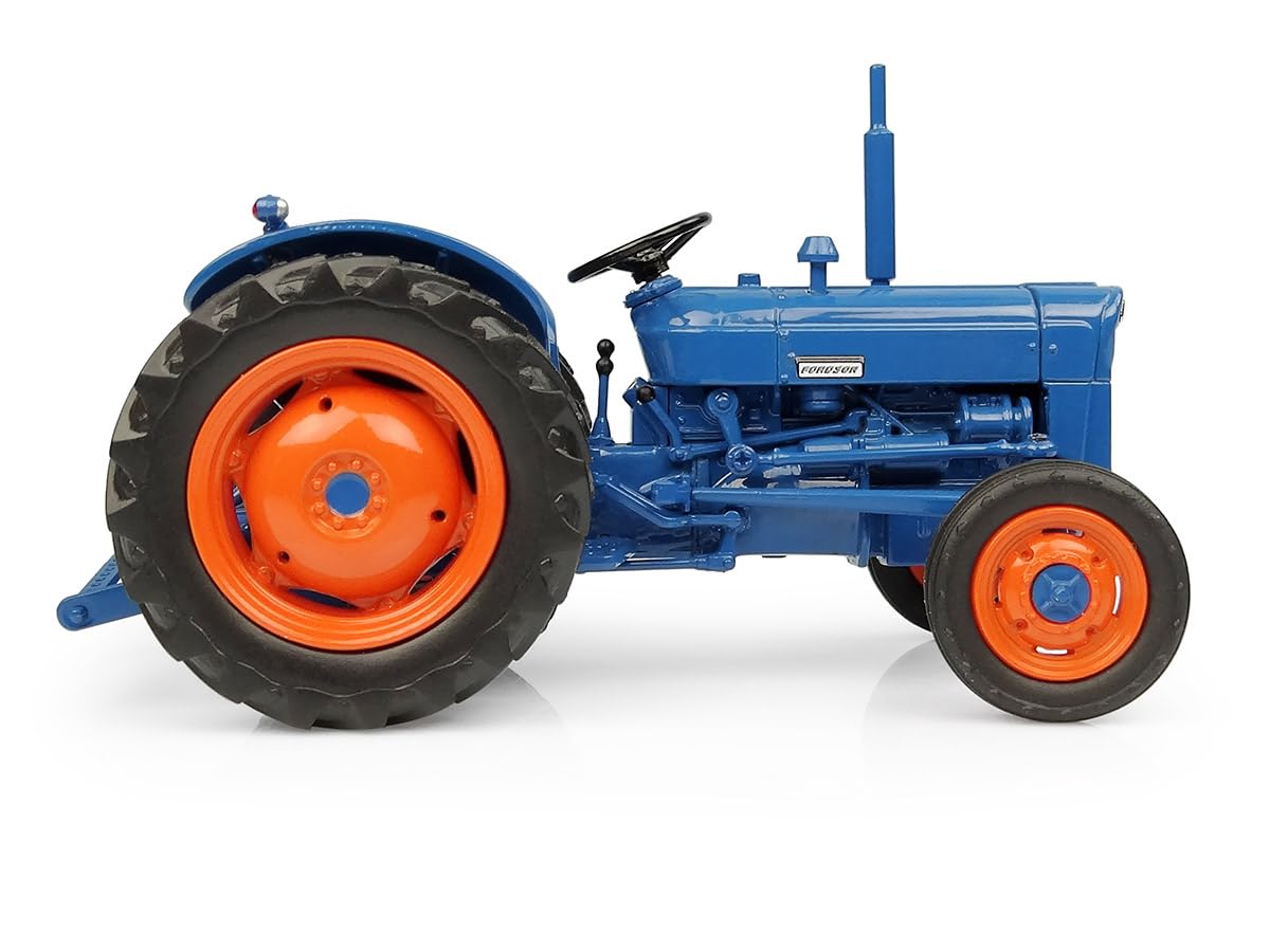 Amazon.co.jp: Universal Hobbies UH6273 1962 Fordson Super Dexta
