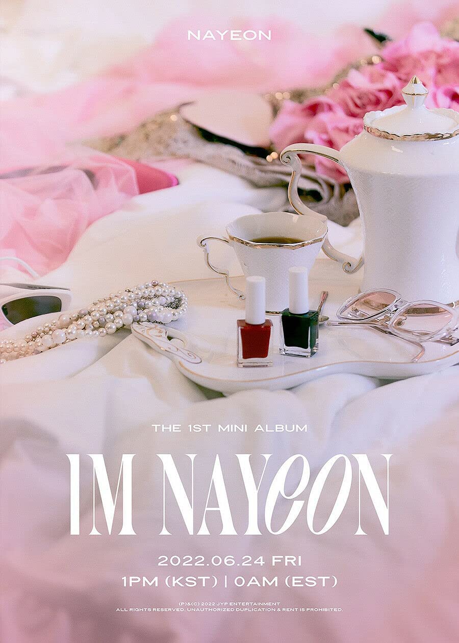 Amazon.com: TWICE NAYEON IM NAYEON 1st Mini Album (I'M Ver. +STORE