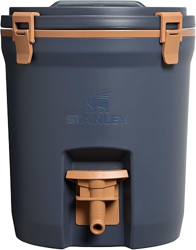 STANLEY Adventure - Jarra de agua de flujo rápido de 2 galones, dispensador de agua helada a prueba de fugas, enfriador de bebidas aislado, espita