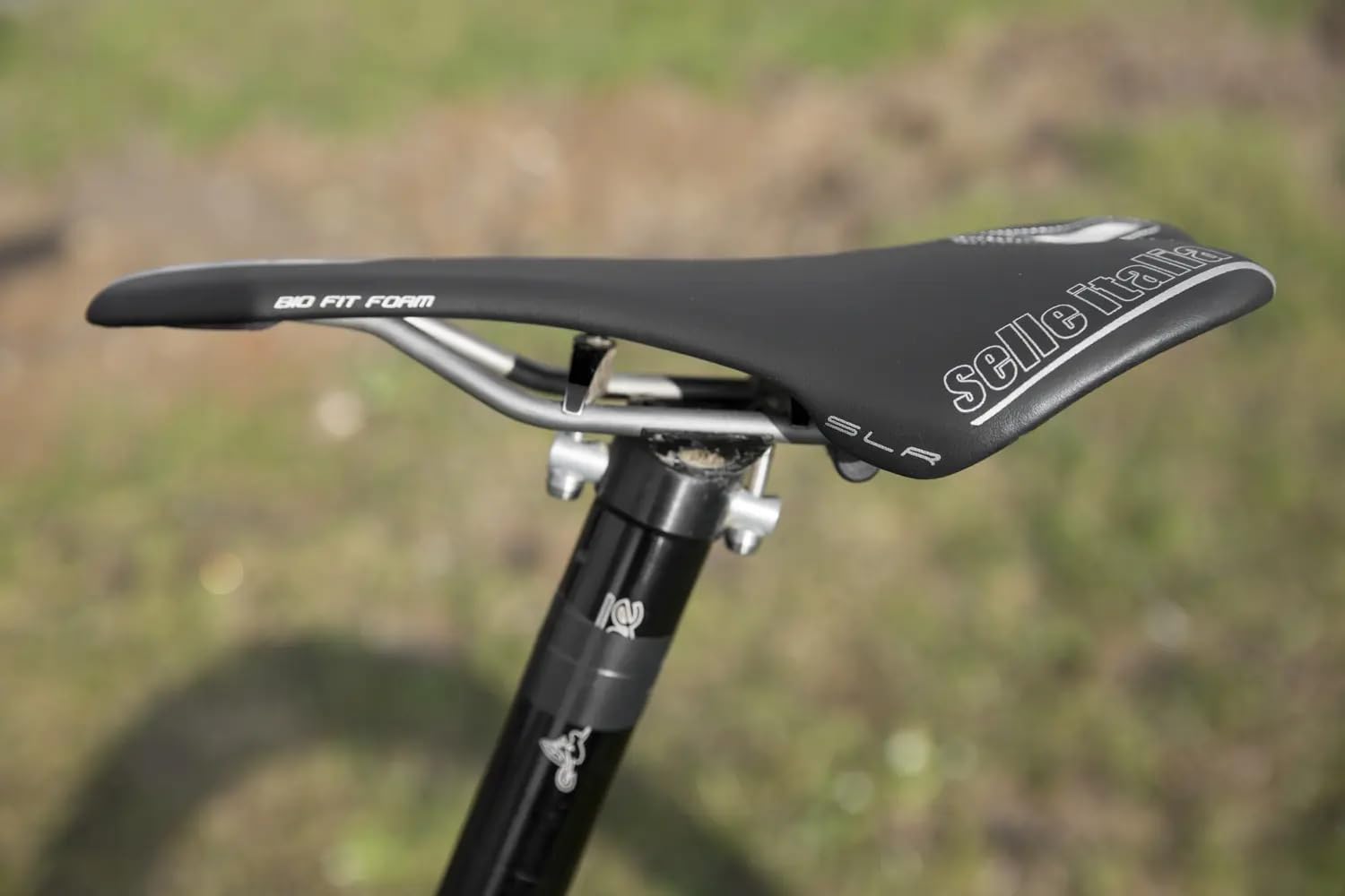 SELLE ITALIA セライタリア SLR Titanium チタン　サドル SELLE ITALIA（セライタリア）SLR TITANIUM （SLRチタニウム