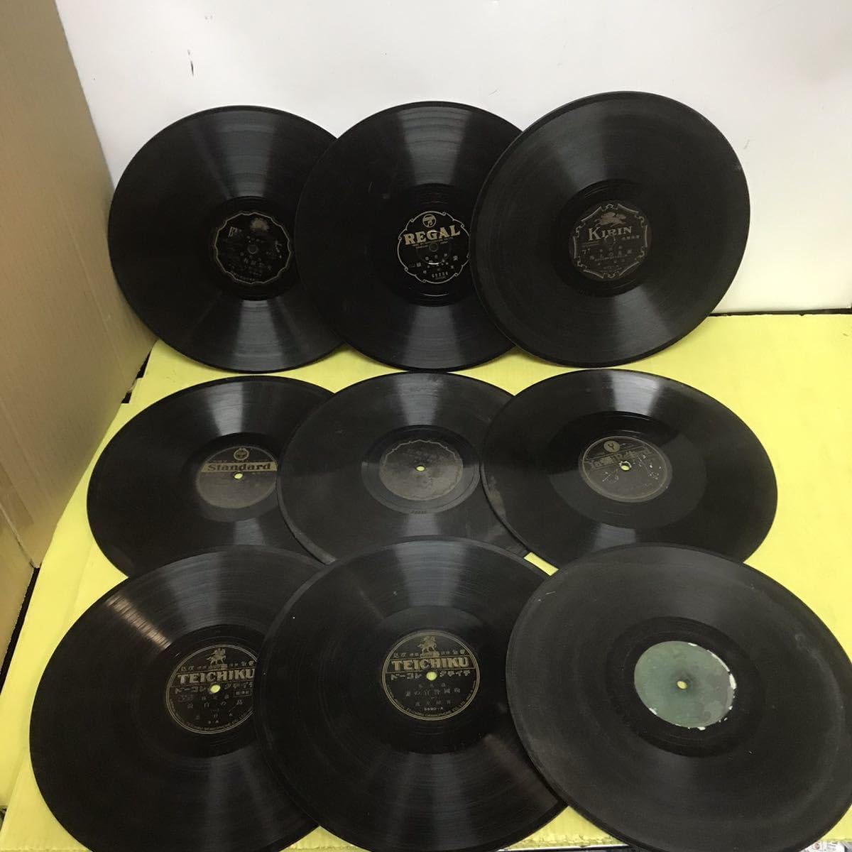 Amazon.co.jp SP盤レコード 9枚セット SPレコード おまけ付 動作未確認 アンティーク ホーム&キッチン