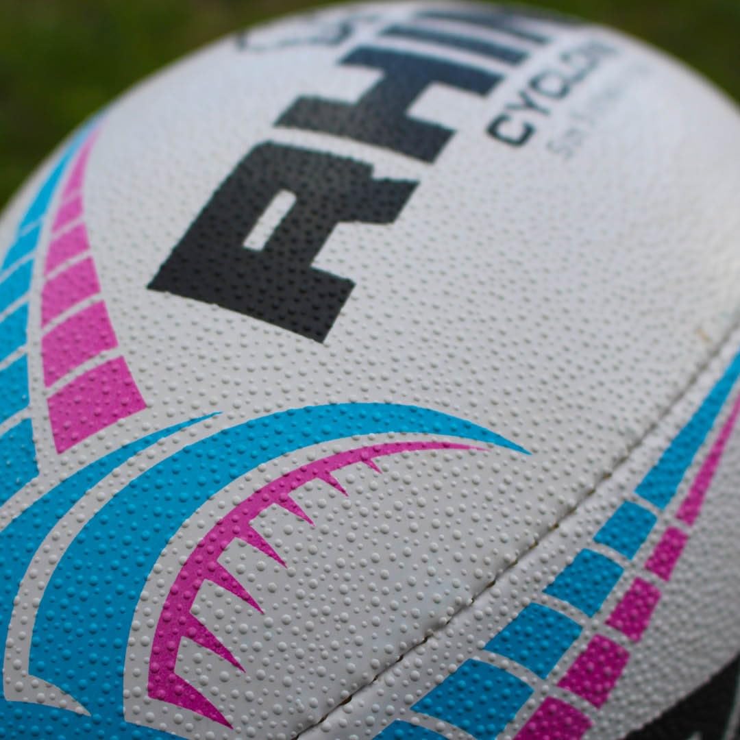 Ballon de Rugby Cyclone Blanc/Bleu Clair/Rose Taille 4