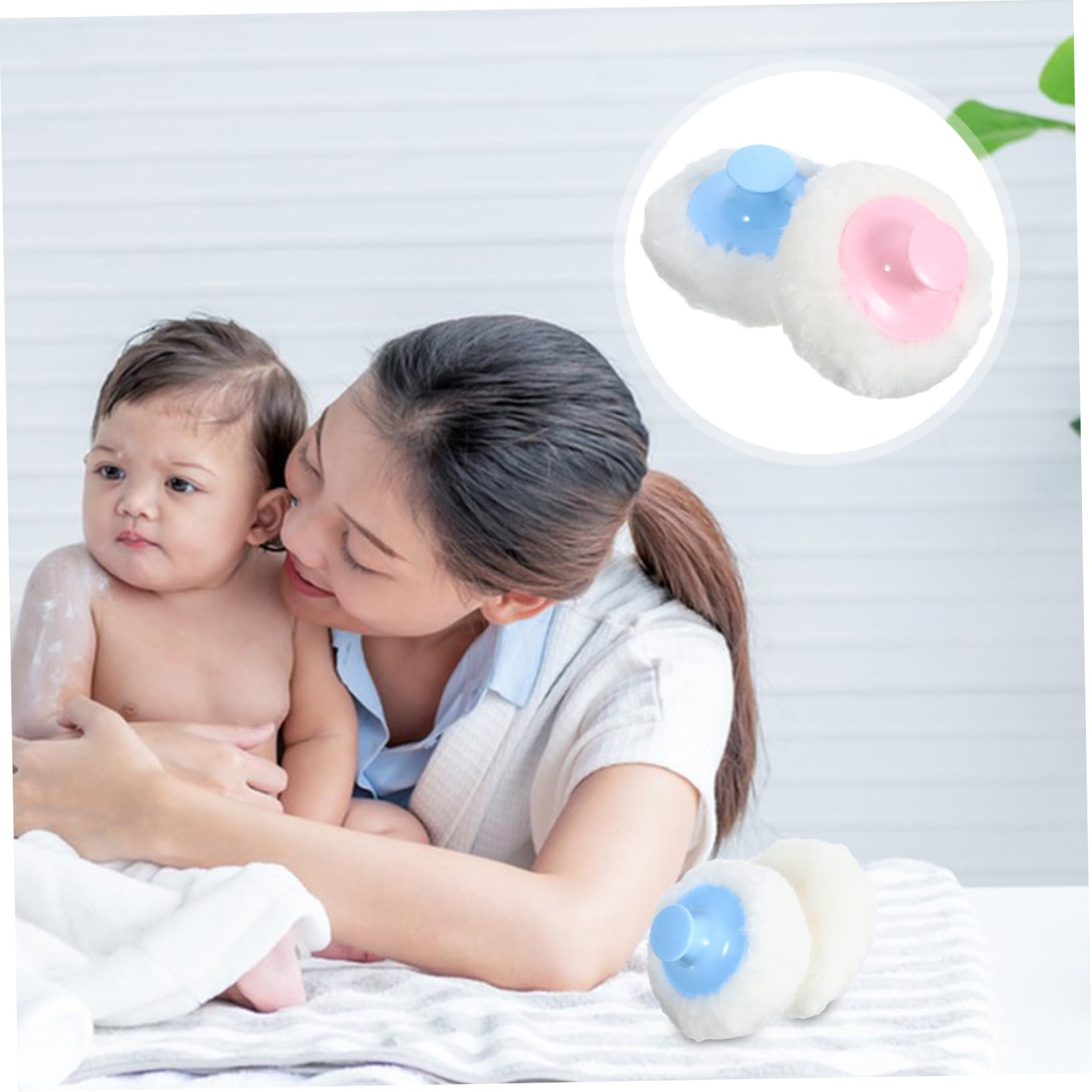 Piumino da Cipria con Manico Morbido 4 Pezzi in Peluche Abs | Applicatore Soffice e Leggero, Pratico da Portare, Adatto per Ragazzo Ragazza e Adulti