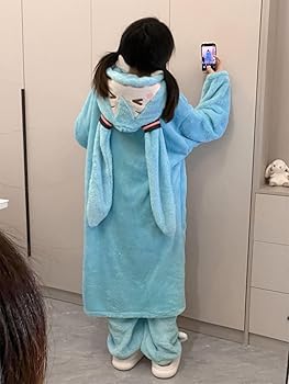 Amazon | [zimumoda] 初音ミク エアコンブランケット パジャマ