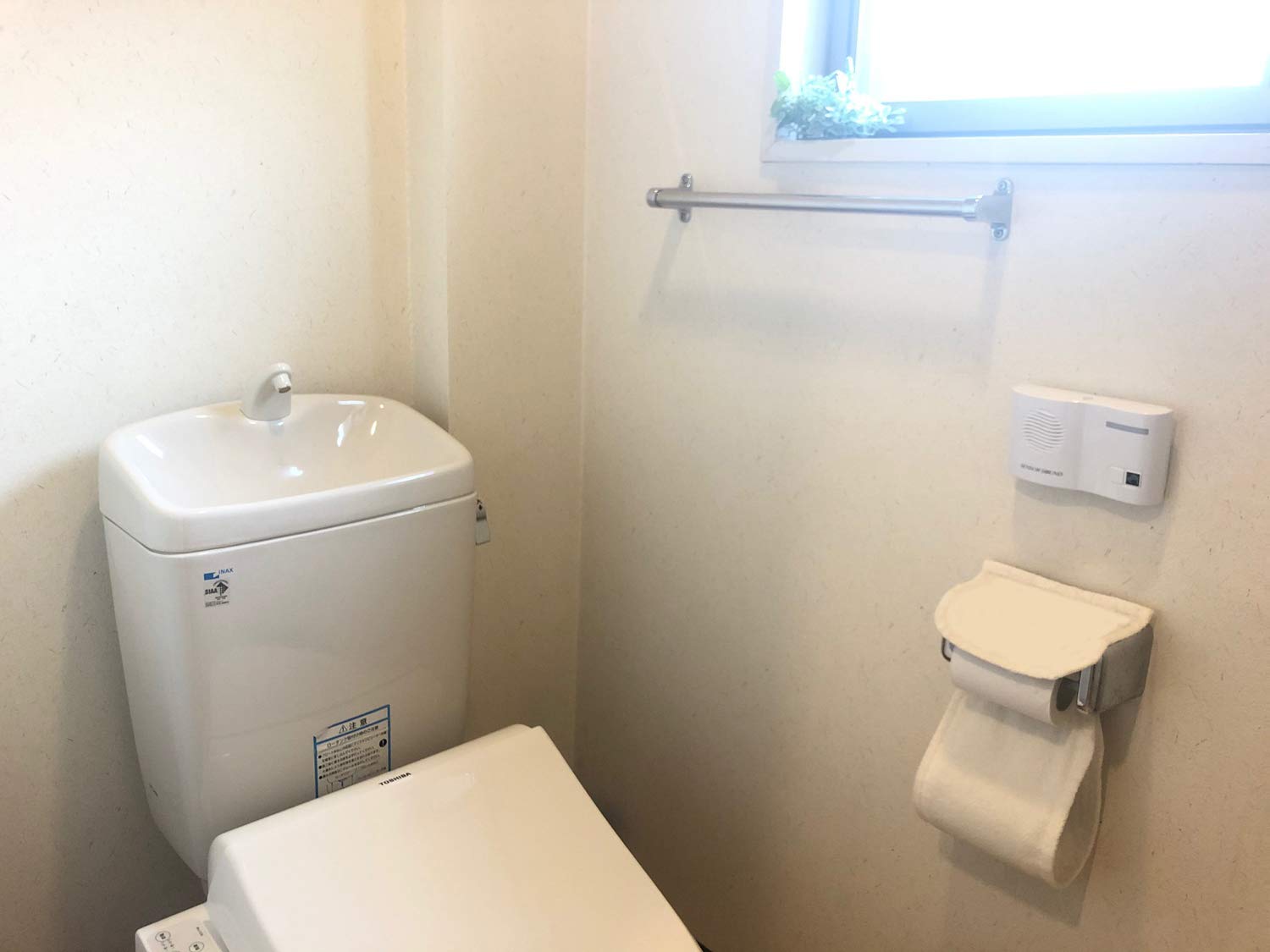 壁付けトイレ消音器 四音楽 Amazon.co.jp: トイレ用擬音装置 消音器 流水音発生器 音消し