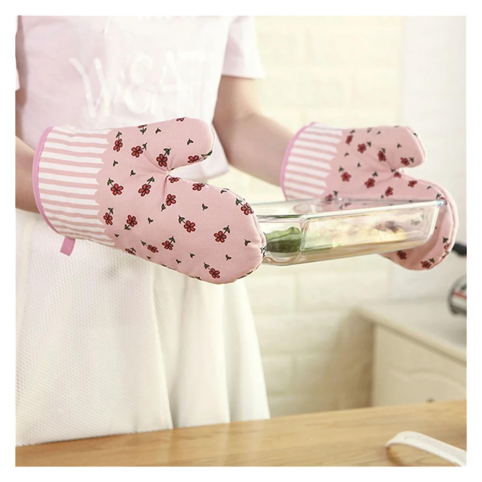 Oven Mitts Microwave Oven Mitts Glove Fireproof And Non Slip Heat Insulation Baking Cooking Tool Kitchen Barbecue Grilling(Pink)