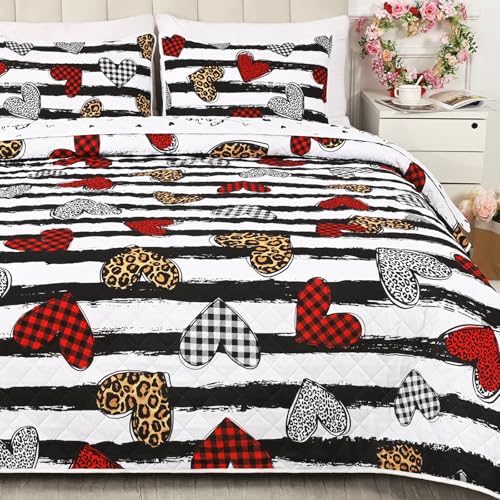 ASPMIZ Juego de colcha reversible de microfibra suave para decoración de San Valentín, tamaño King, diseño de corazones y rayas blancas y negras (1 colcha: 96 x 106 pulgadas + 2 fundas de almohada)