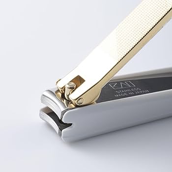 Amazon.co.jp: 貝印 KAI 爪切り S 日本製 カーブ刃 手 ニュー