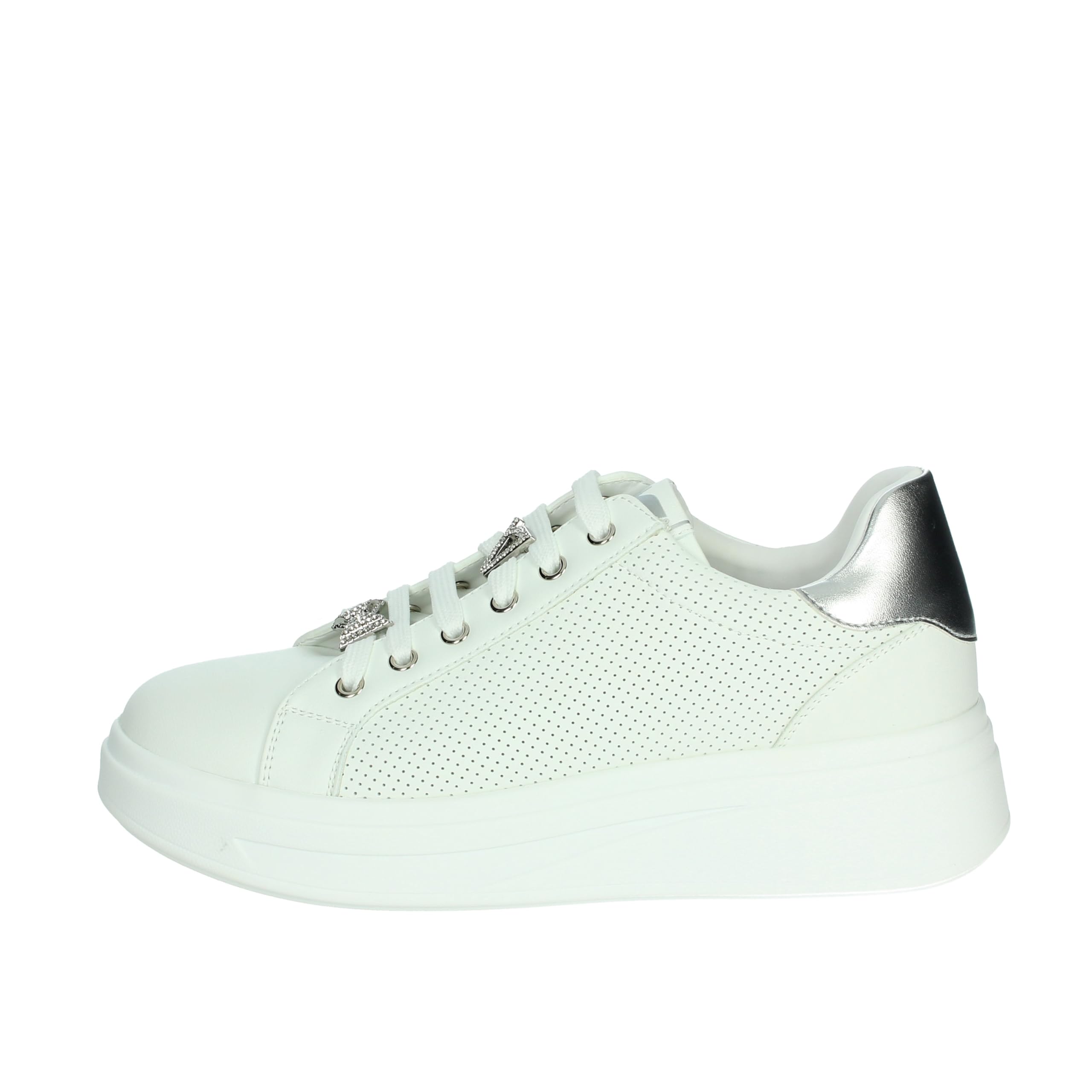 Valleverde rinomato marchio italiano noto per il suo impegno per il comfort e la qualità delle calzature, e le sue sneaker non fanno eccezione. Combinando la classica artigianalità ita