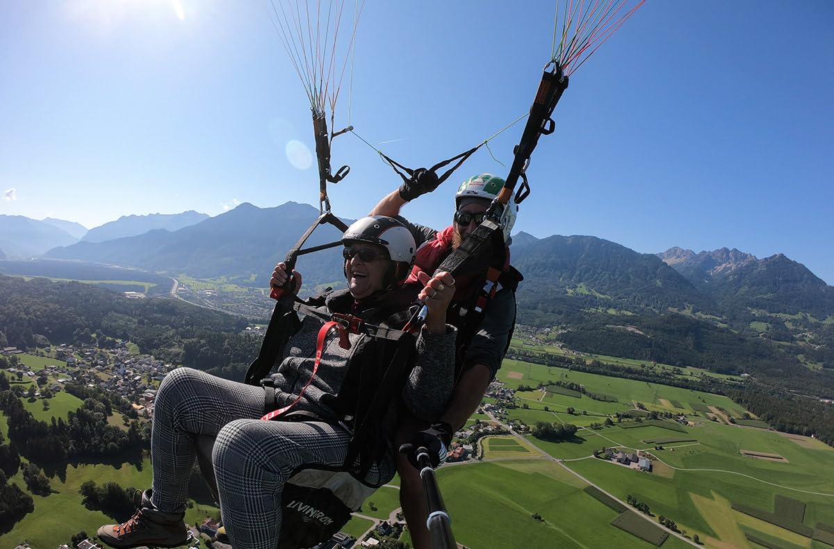 JOCHEN SCHWEIZER Geschenkgutschein: Gleitschirm Tandemflug Silbertal