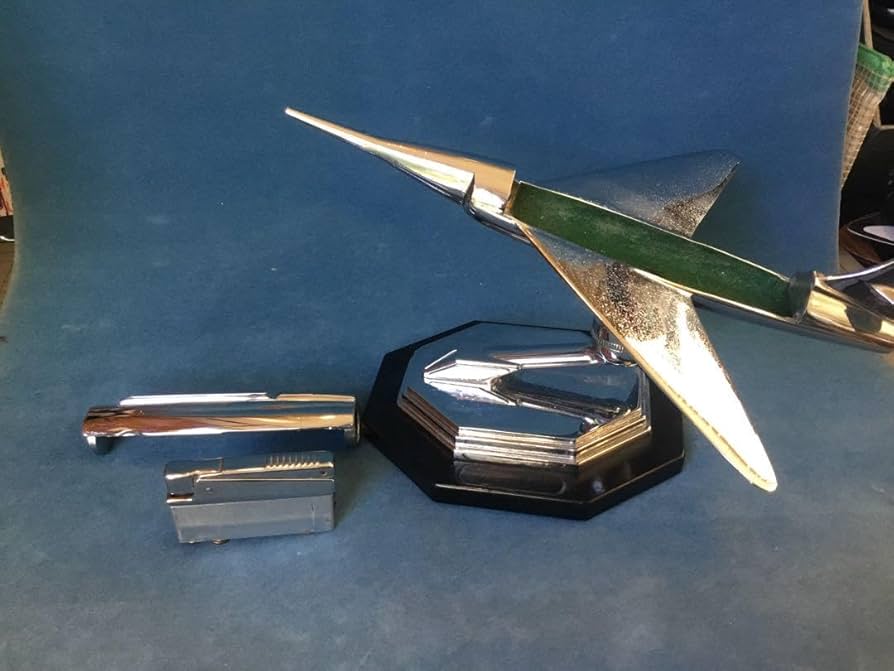 ジェット戦闘機　卓上 ライター　60年代　レトロフューチャー　ミッドセンチュリー Amazon.co.jp: ジェット戦闘機 卓上 ライター 60年代 レトロ