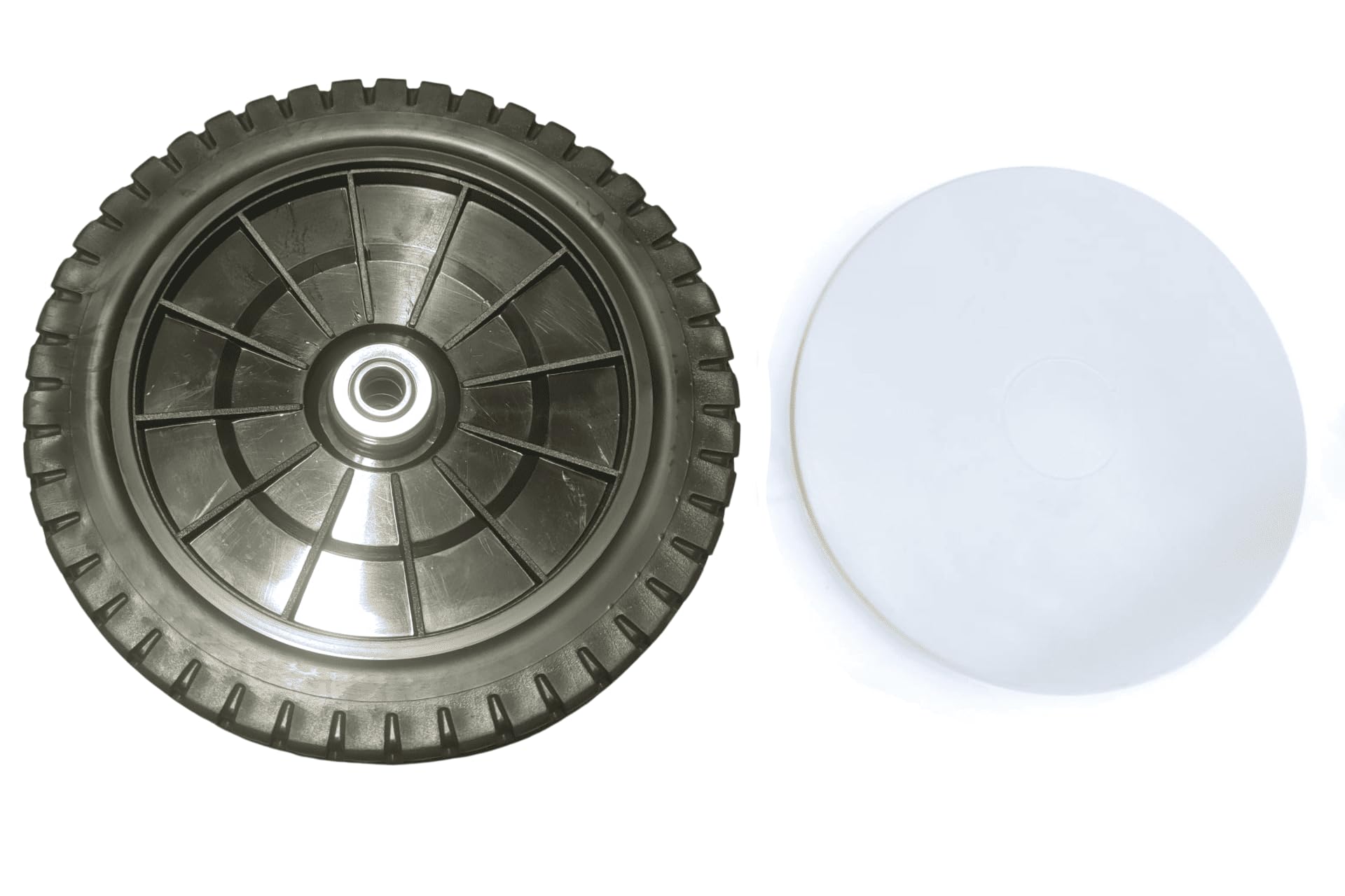 Rueda para cortacésped a tracción 200 mm x 12 x 39 con tapa