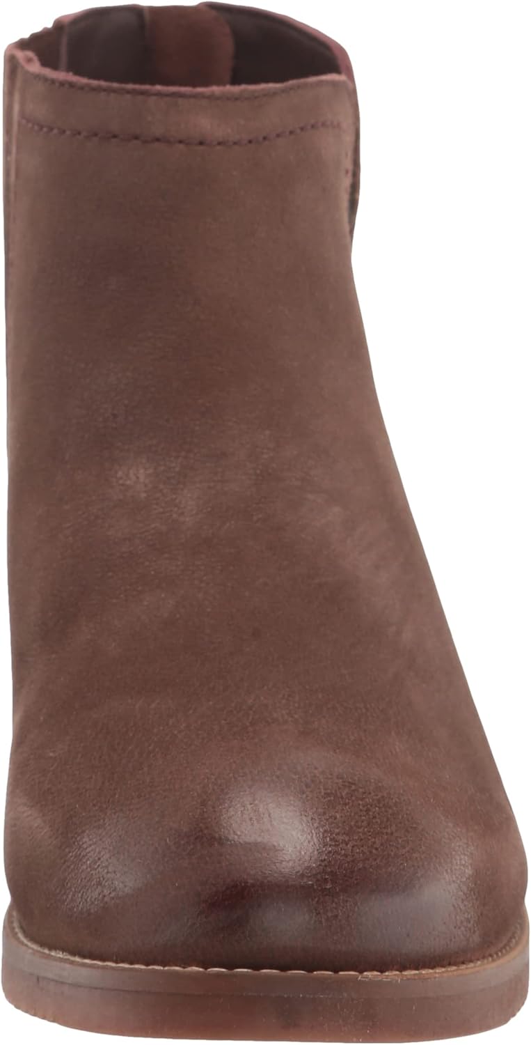 SoftWalk Women's Ramona