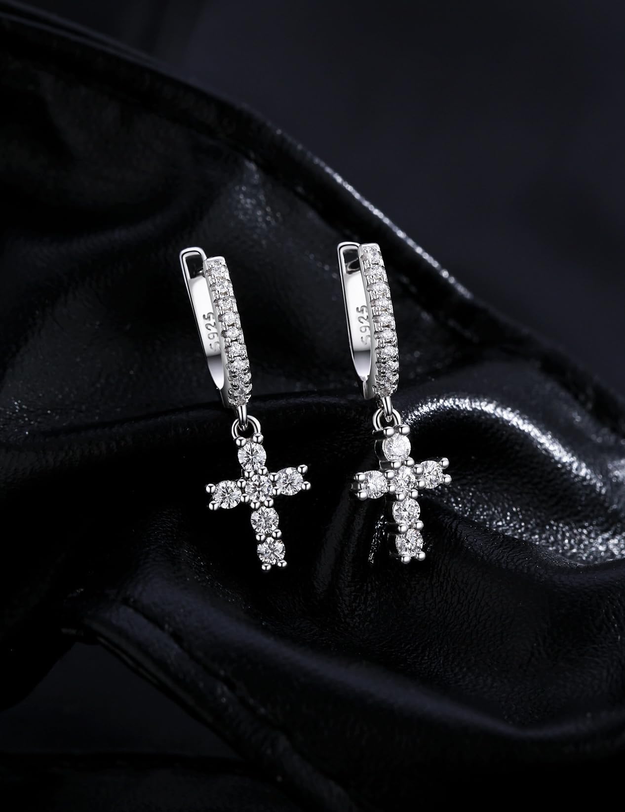 Orecchini da donna in argento sterling 925 Orecchini pendenti a croce Zirconi ornamenti da indossare tutti i giorni Un regalo per lei