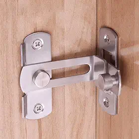 Fecho Trava Tranca Angular em L 90° Gavetas Portas Janelas Tramela Trinco