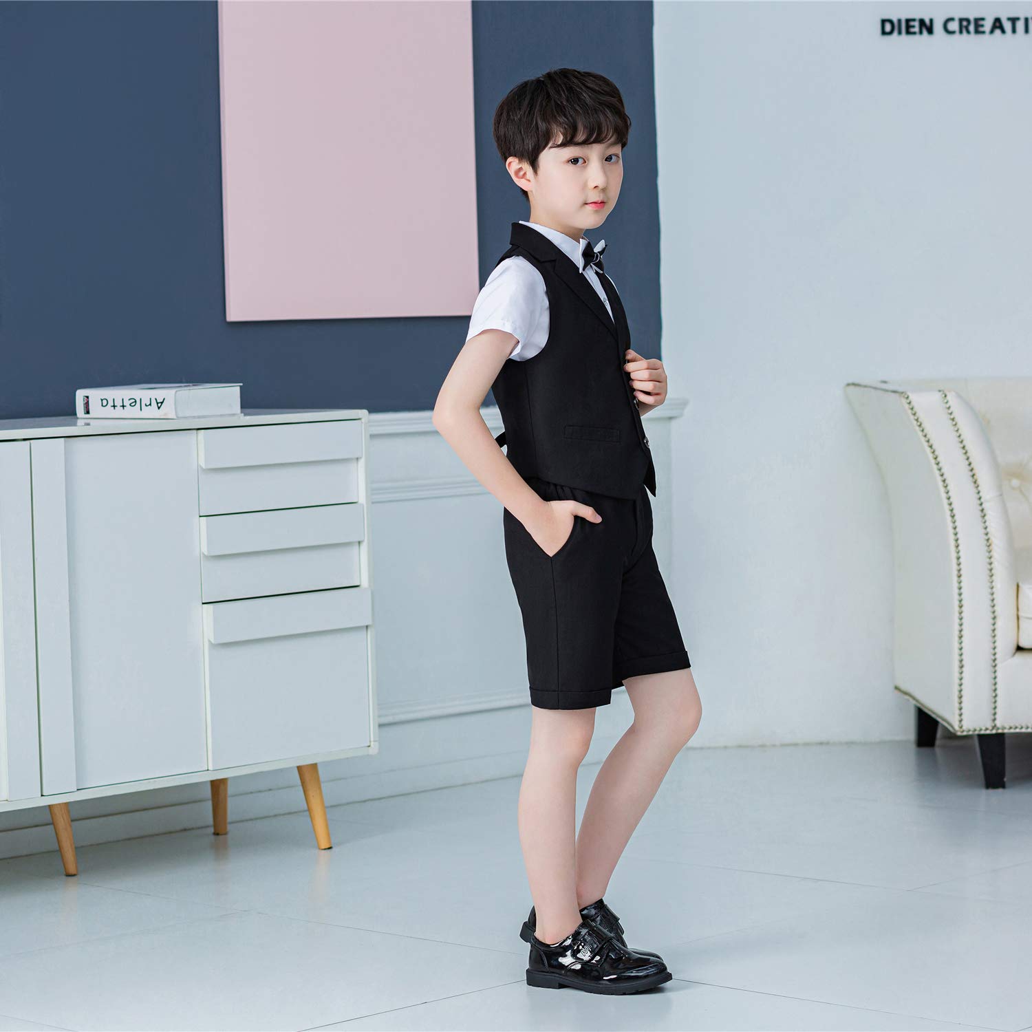 LOLANTA 4 Pezzi Bambini Ragazzi Abbigliamento Set Camicia + Papillon + Gilet + Pantaloni, Ragazzo Gentleman Nozze Smoking Cerimonia
