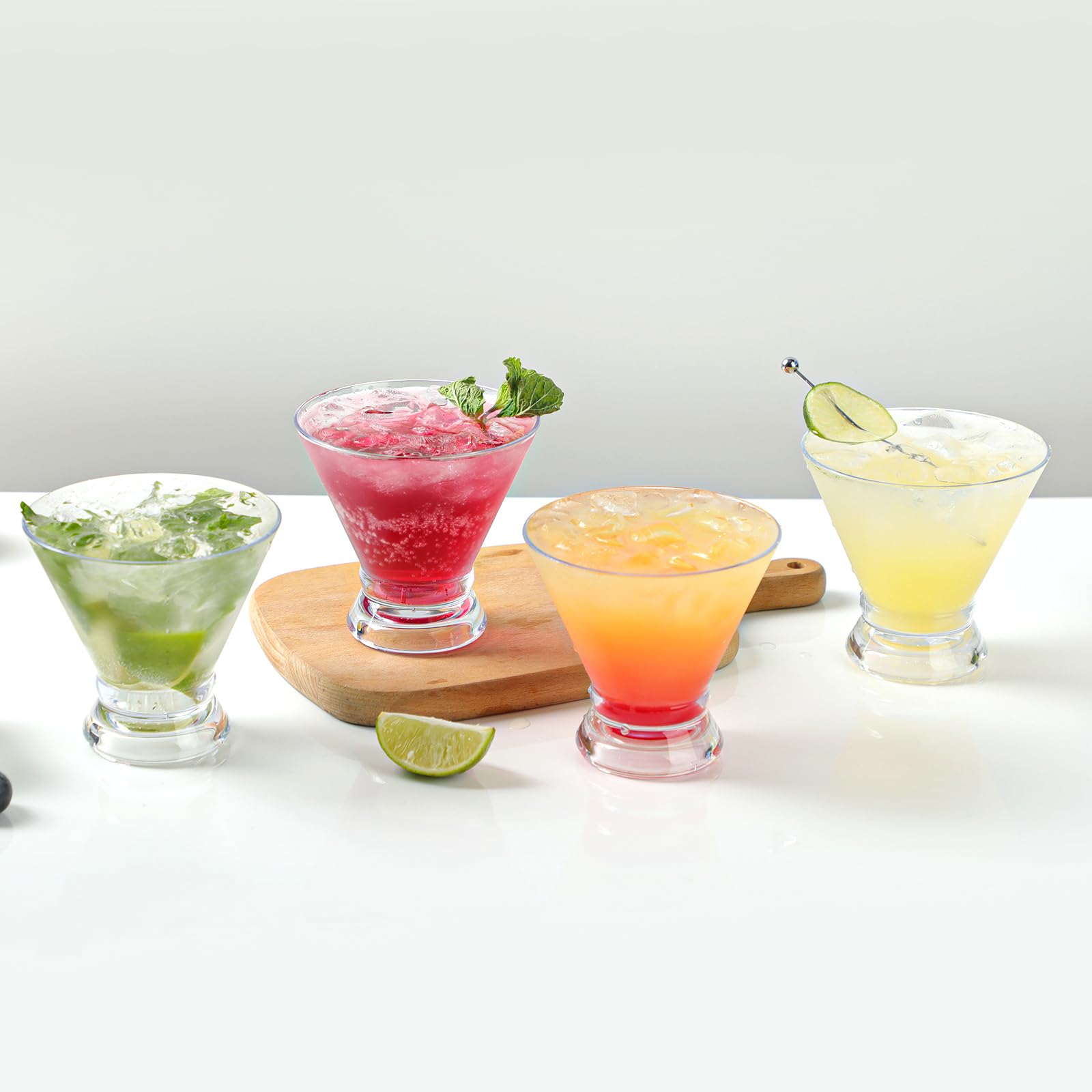 BELLAFORTE Set di 4 bicchieri da Martini in plastica senza stelo, infrangibili da 290 ml, infrangibili e lavabili in lavastoviglie, bicchieri da Martini trasparenti riutilizzabili, per uso interno ed
