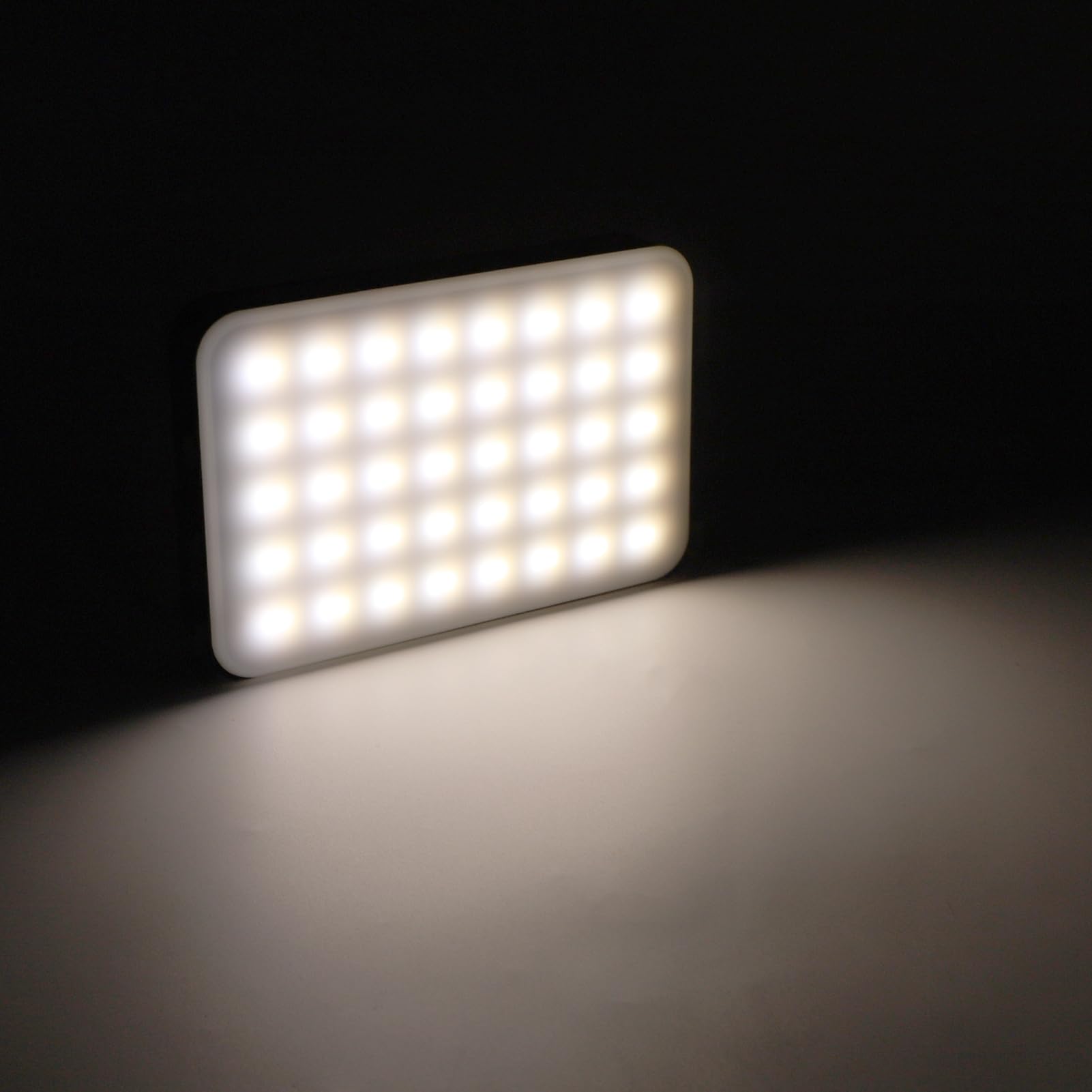 Lanterna Campeggio a LED, Luce Campeggio Ricaricabile 1200 Lm 3 Temperature di Colore Lanterna 20000 MAh USB con Regolazione Continua con Gancio per Automatico Zaino in Spalla Interruzioni di