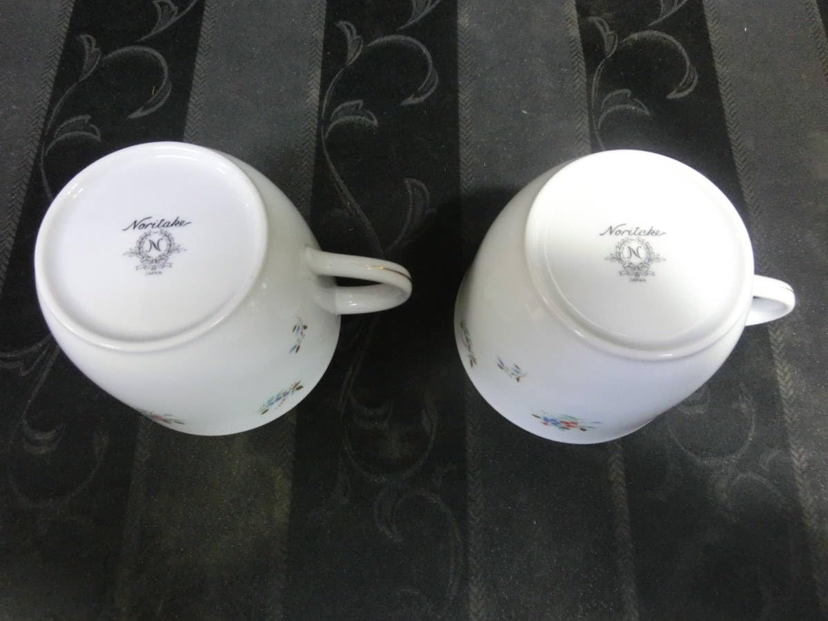 日本陶器会社 ティーカップセット 2脚 3脚 花柄 デザート皿 金彩 バラ売り可 日本陶器会社 ティーカップセット 2脚 3脚 花柄 デザート皿 金彩