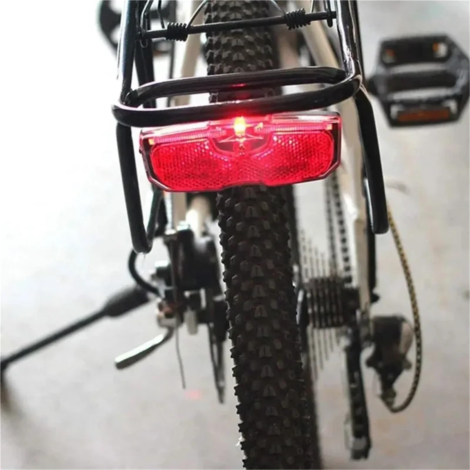 Lot de 4 réflecteurs de vélo LED pour bagages de VTT - Réfléchissants - Accessoires de cyclisme
