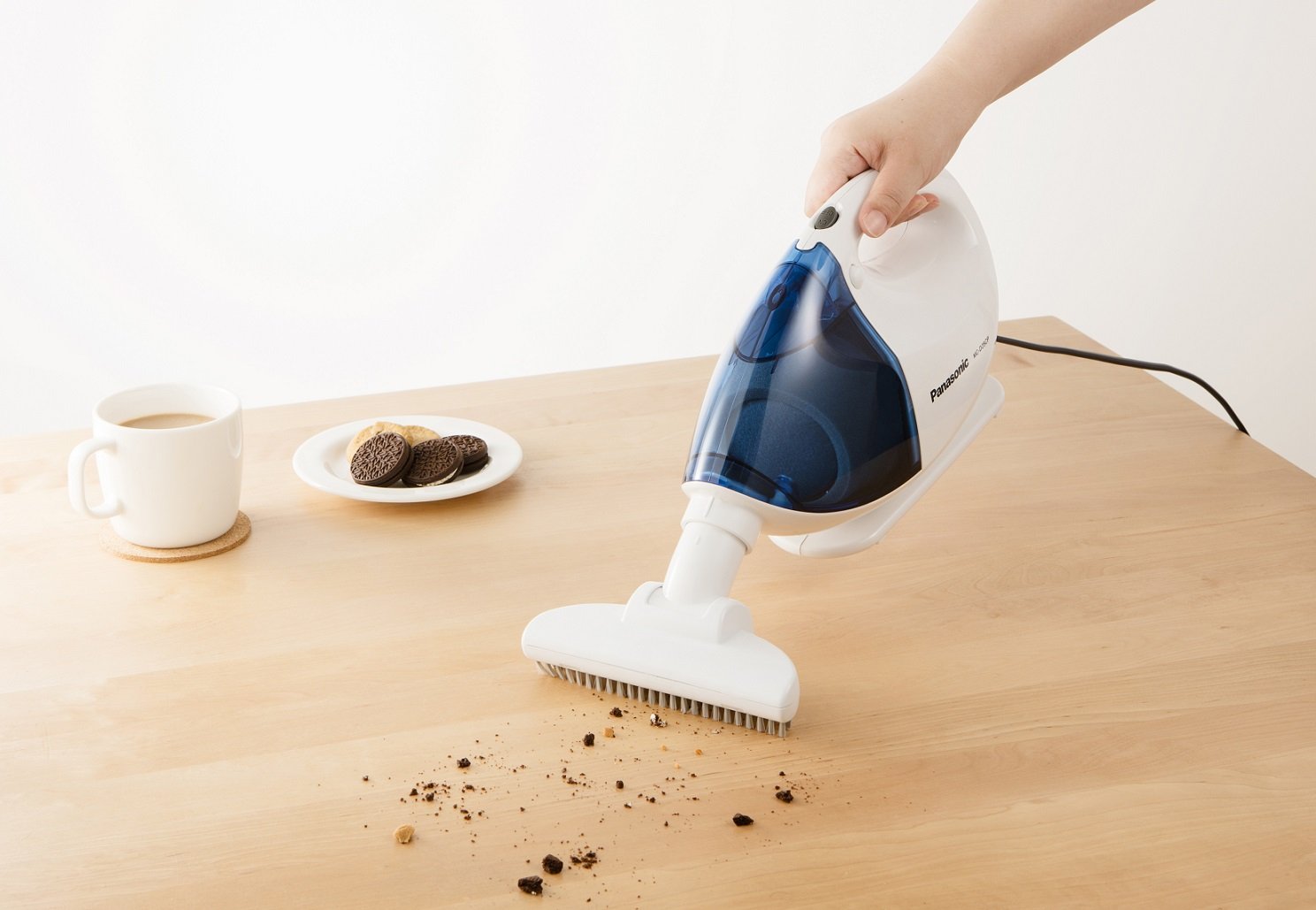 Amazon | パナソニック スティッククリーナー ホワイトブルー MC-D25CP  