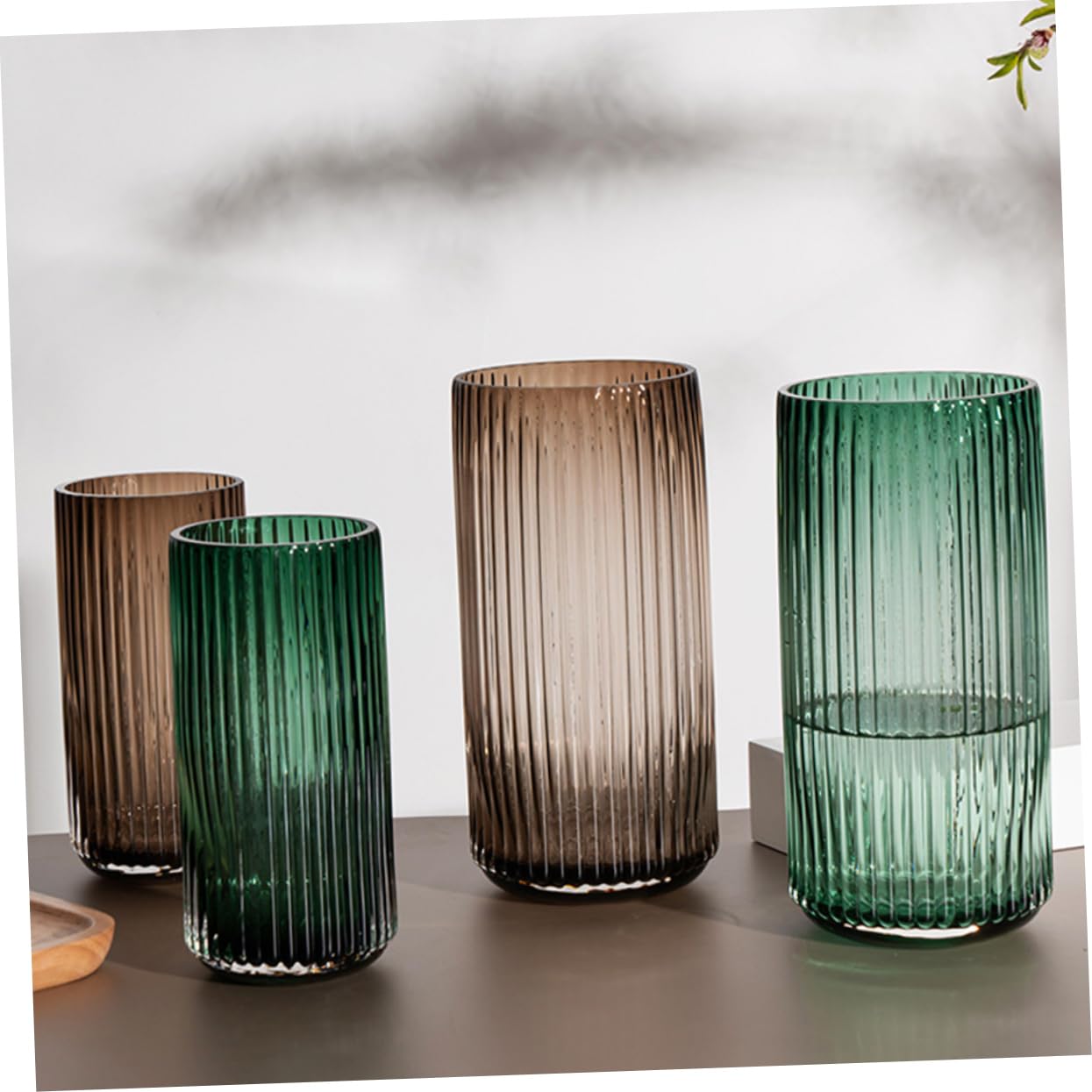 Sosoport Jarrón de Forma de Columna Diseño Sencillo de Estilo Nórdico para Arreglos de Flores Salón Talla Rayas Verticales Inspiradas Romano Jarrón de Vidrio para Plantas Acuáticas o Secas