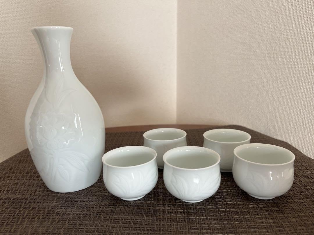 Amazon.co.jp: 有田焼 奥川忠右衛門 徳利 お猪口5客セット 白磁 酒器 