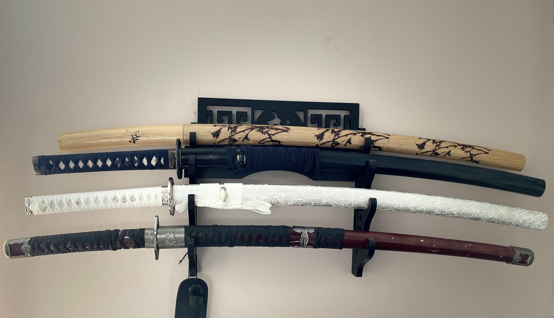 1095 steel-Handmade Japanese samurai sword with black Scabbard photo review