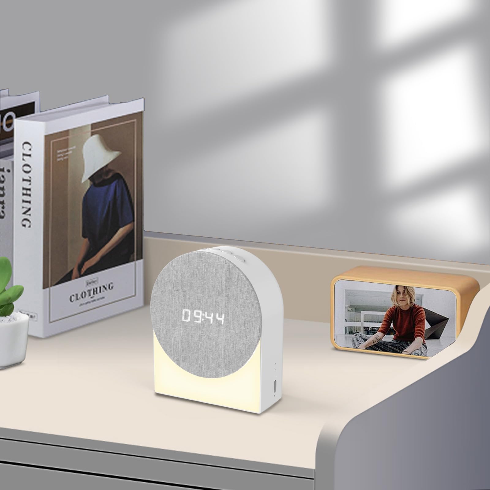 4 en 1 Despertador Digital + Máquina de Sonido + Altavoz Bluetooth + Luz Noche, Gemmac Lámpara Nocturna Despertador de Ruido Blanco Máquina de Sonido Dormitorio Night Light para Bebé, Niños, Guardería