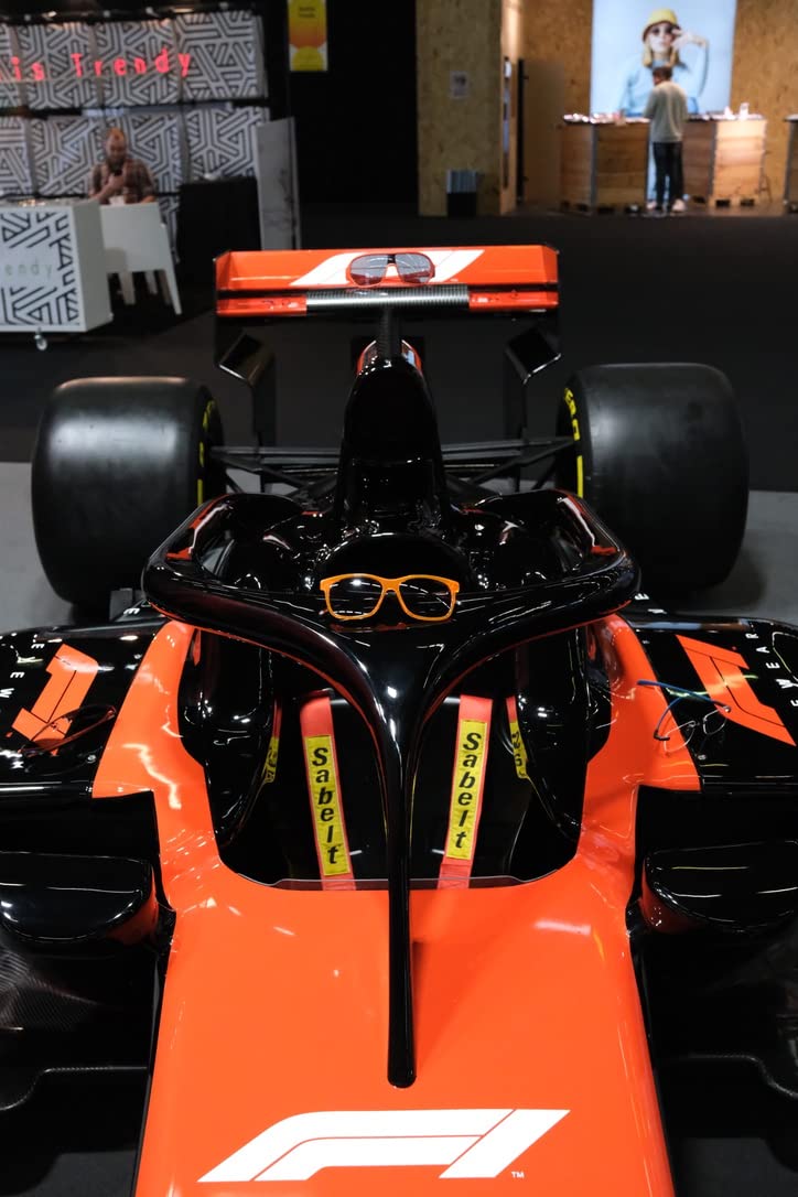 Formula 1® Hooked Up 70 Lunettes de soleil de sport avec verres anti-reflets gradués Protection UVA/UVB, Orange cristal.