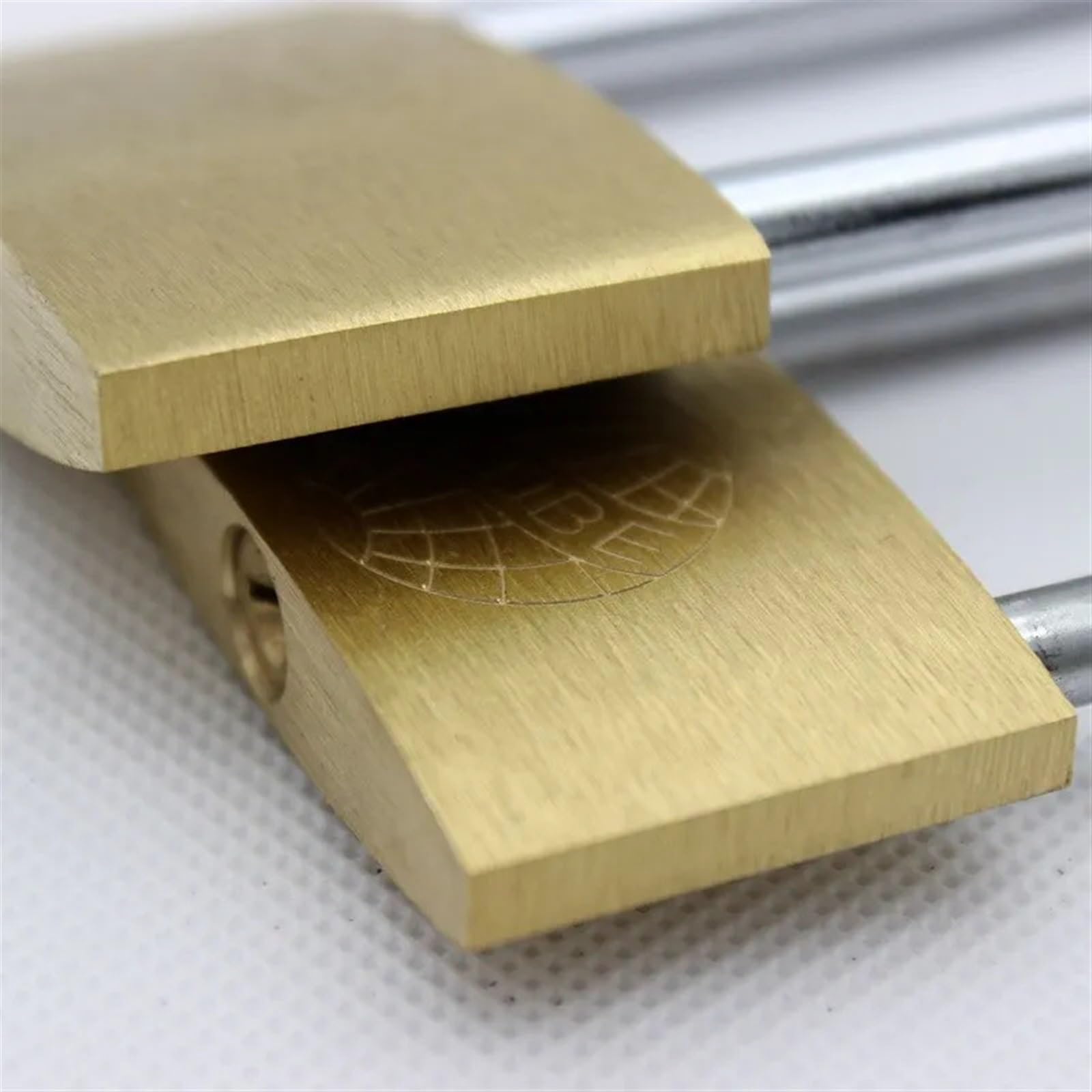 1 szt. ten sam klucz miedziana kłódka głowa wilka mosiężny zamek małe zamki do drzwi 20 mm 25 mm 30 mm 40 mm rdzeń zamka zawiera 3 klucze (TK50 mm)