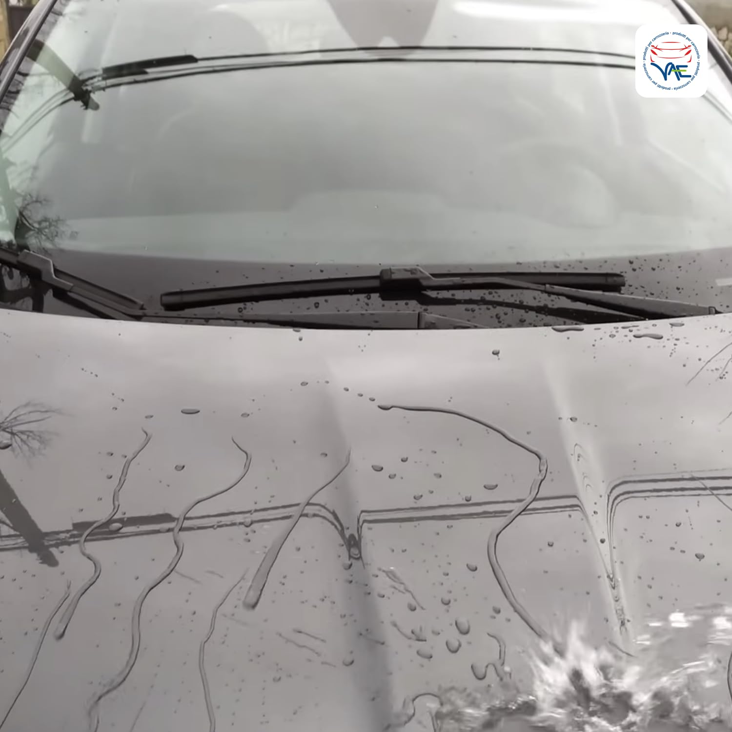 VAE Kit Lucidatura Auto Manuale con VaeRevolution Titanium 225g e VaeFinish 200ml, Tampone Liscio e Panni in Microfibra Inclusi, Lucidante e Protettivo Professionale per Auto Brillante e Protetta