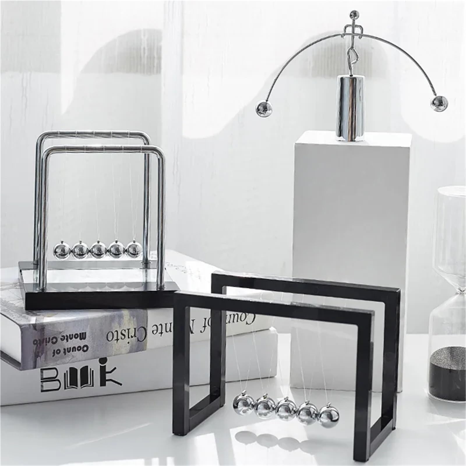 Newton Pendule de bureau en acier Perpétuel Mouvement Collision Boules Fournitures d'enseignement Objet Chambre Bureau Décor