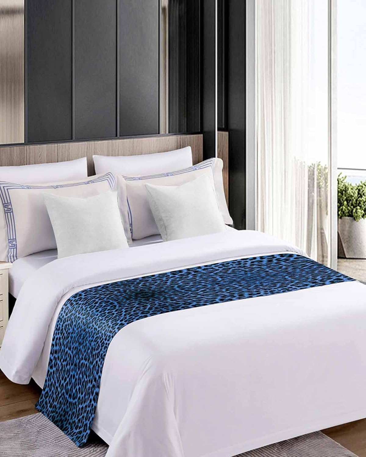 Blue Leopard Print Bed Runner Scarf King Size, Vintage Abstract Animal Patterned Art Luxury Bed Throw Runners & Scarves for Twin Full Queen King Foot of Bed, Bedroom Hotel Decoration, 94"x20"