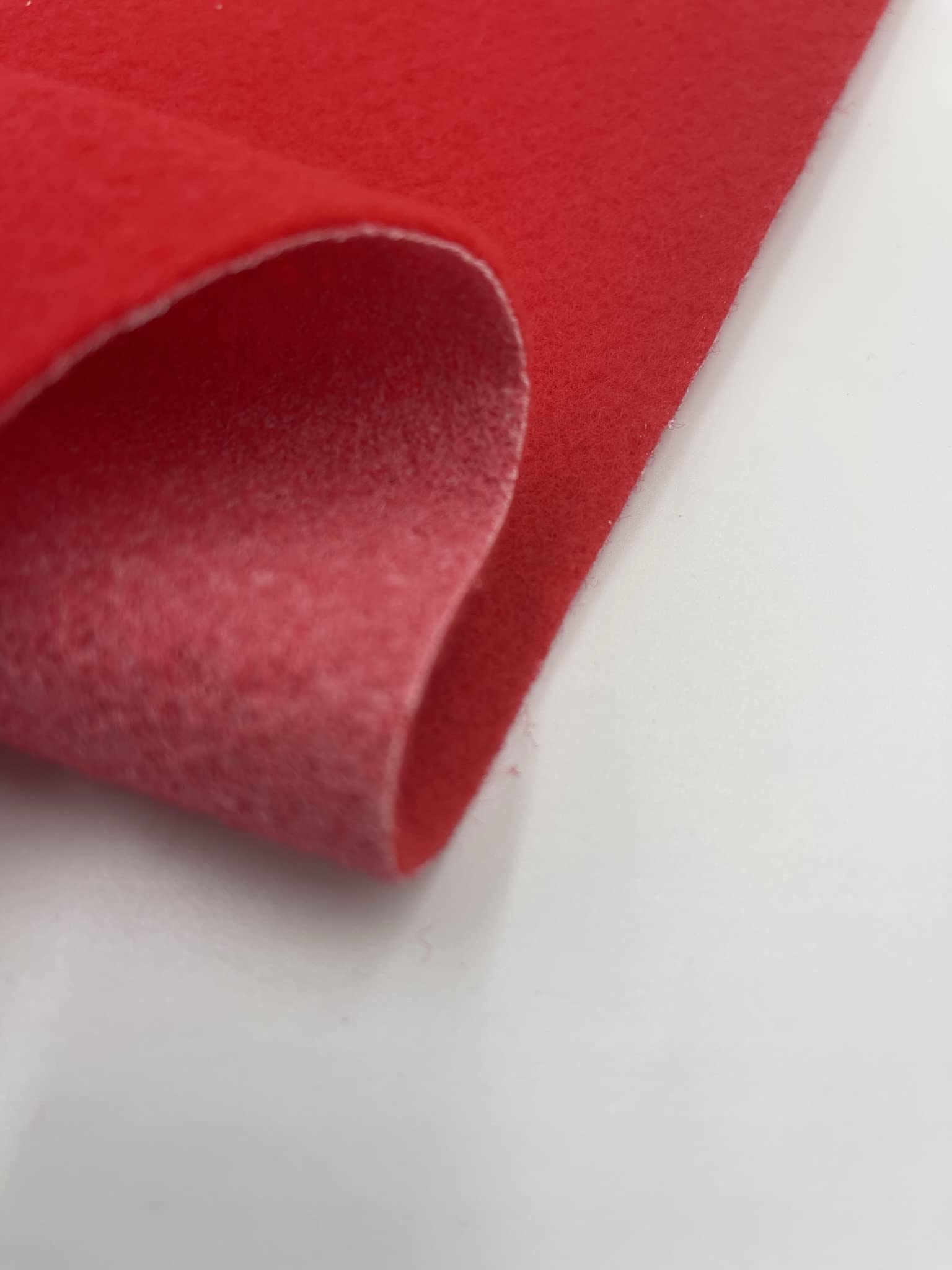 Tappeto Rosso Rotolo Trenta Metri | Passatoia di Moquette per Eventi Allestimenti Palchi Red Carpet Negozi Natale (1_x_30_m)