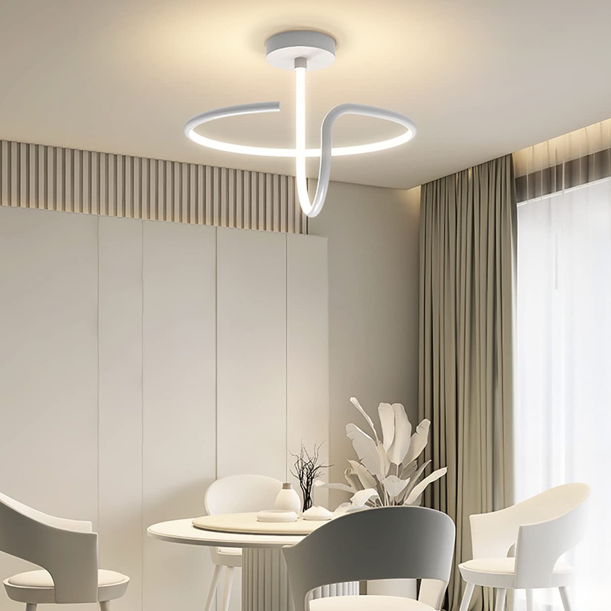 Ventilateur de plafond avec télécommande à distance pour régler l'air et la lumière