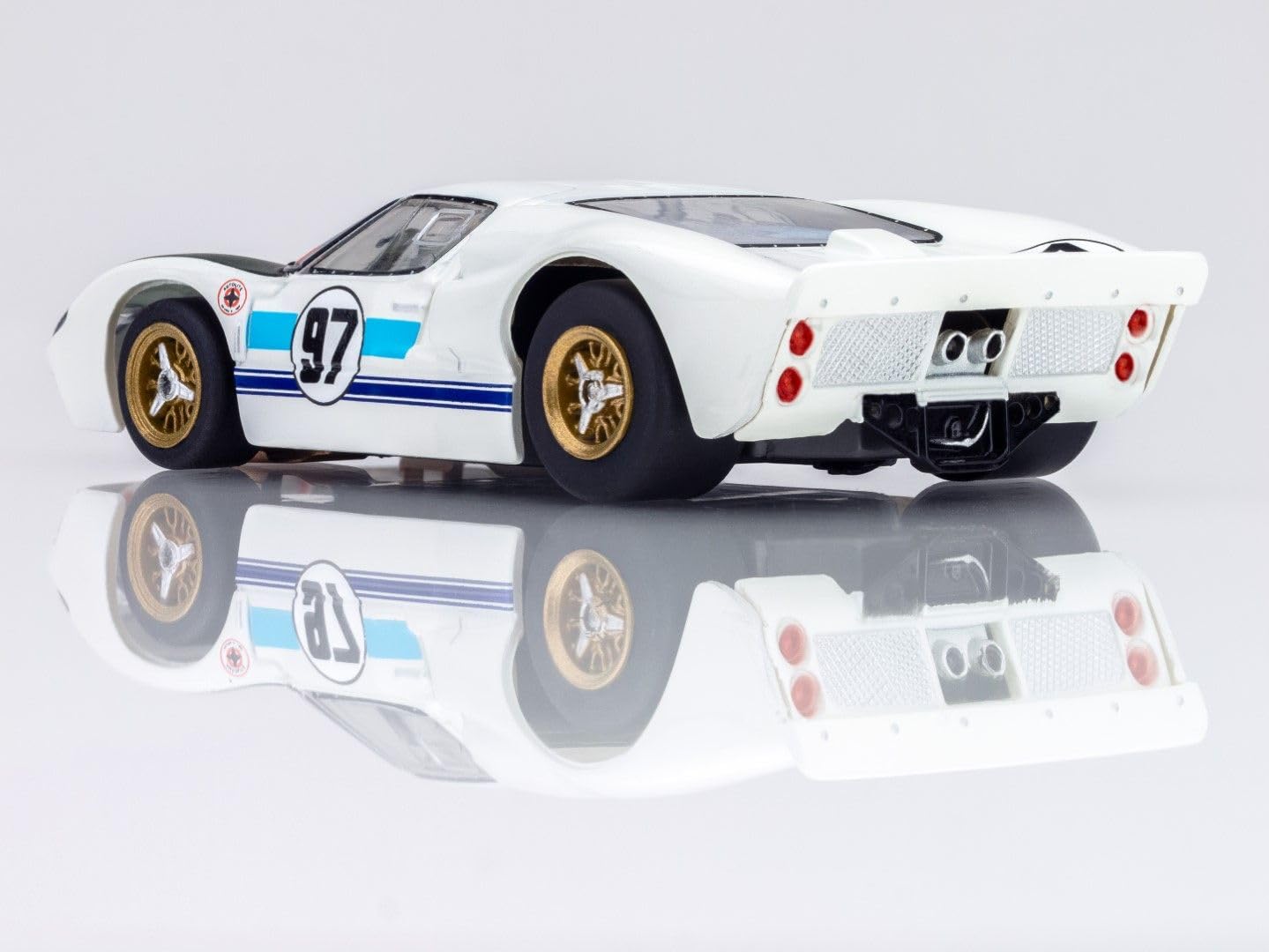 Amazon.com: AFX Ford GT40 MKII #97 Daytona HO Slot Car 22058
