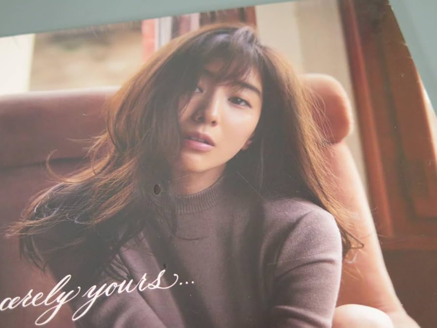 Ｓｉｎｃｅｒｅｌｙ　ｙｏｕｒｓ．．． 田中みな実写真集 田中みな実1st写真集 「sincerely Yours」 : Minami Tanaka