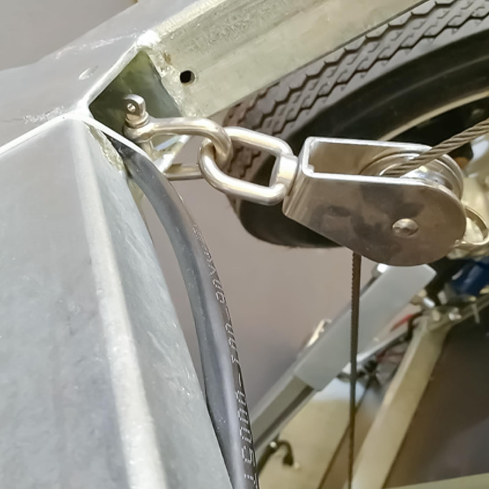 HUANGTNG Stainless Steel Screw Pin Twisted Shackle Heavy Duty Shackles Marine Riggings Accessories for Connecting Chain and Rope