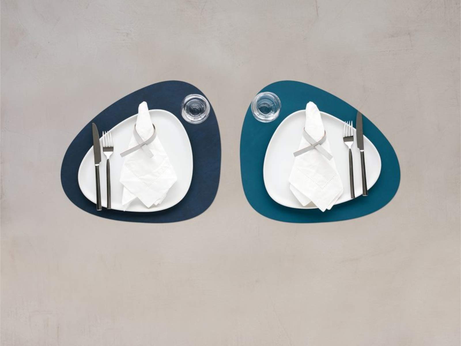 Lind DNACurve 991122 Table Mat 44 cm x 37 cm x 0.2 cm Leather Dark Blue/Petrol Blue